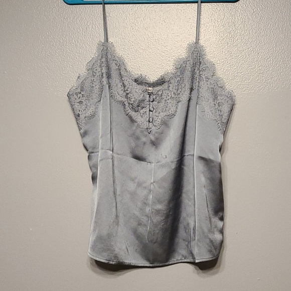 Abercrombie & Fitch Tops - Abercrombie & Fitch lace trim cami